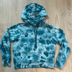 Athleta Women's (L) Hoodie Tie Dye Pullover Sweatshirt Graphic Longsleeve Blue